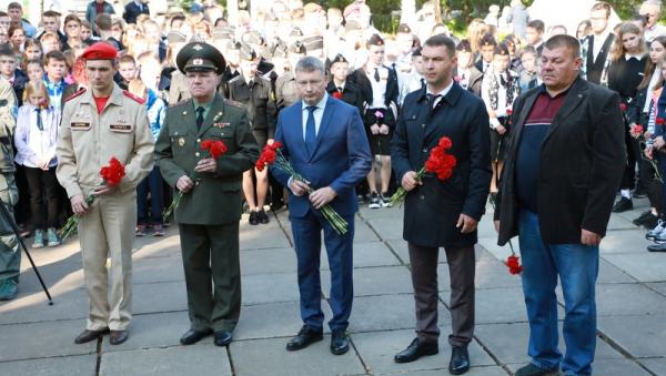 Архангелогородцы почтили память жертв теракта в Беслане в 15-ю годовщину трагедии