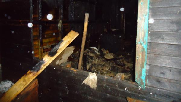После пожара в «деревяшке» на юге Поморья были найдены тела двоих мужчин