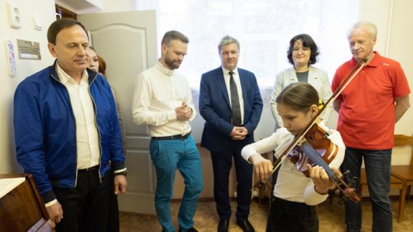 Глава Архангельска: в детской школе искусств появятся инструменты на 14 миллионов