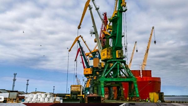Экспортные поставки опасных грузов планируют организовать через порт Архангельска