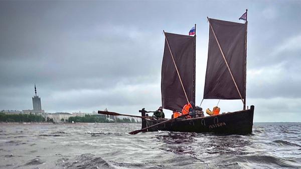 Энтузиасты-из Архангельска отправились на поморским карбасе по Севморпути в Сибирь