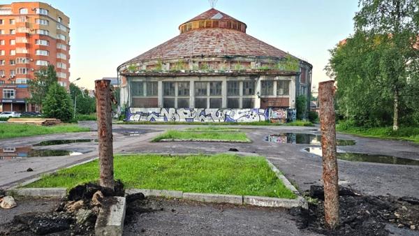 Пустующее более 35 лет здание цирка в Архангельске снесут этим летом