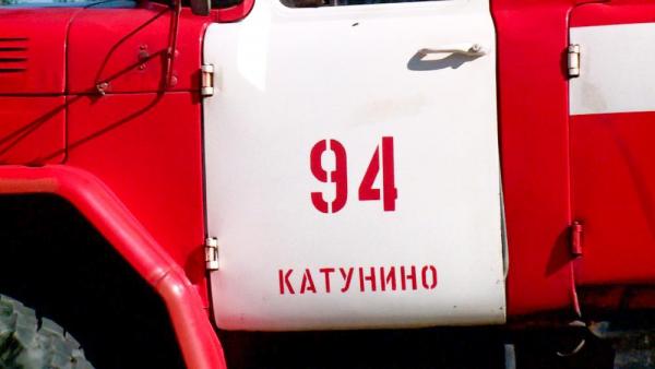 На окраине Архангельска во время пожара чуть не погибли шесть человек