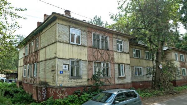Очередной проблемный жилой дом в Архангельске «поехал» со свай прямо в ходе ремонта