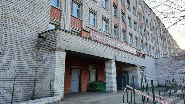 Главврач детской областной больницы заплатит 2000 рублей за разруху в «инфекционке»